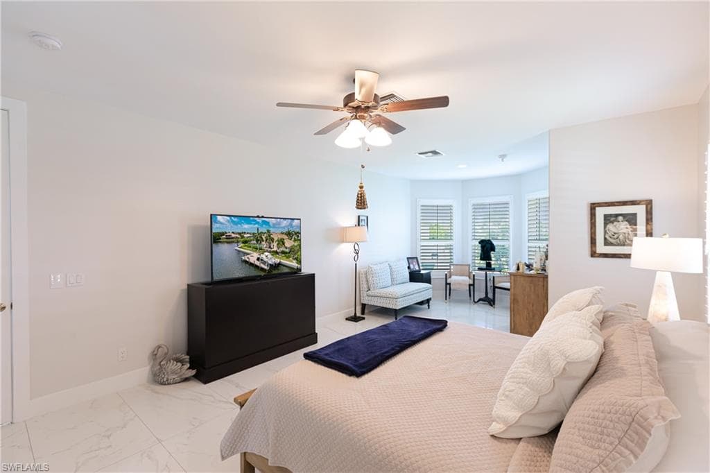 1045 Cottonwood Ct, Marco Island, FL 34145-25