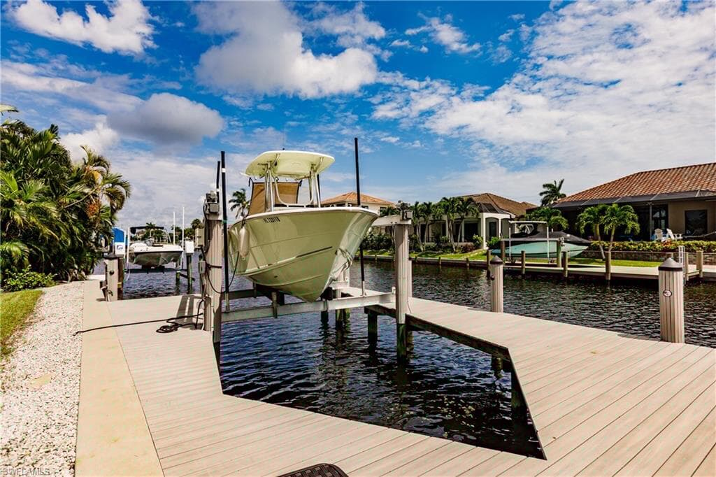 1045 Cottonwood Ct, Marco Island, FL 34145-34