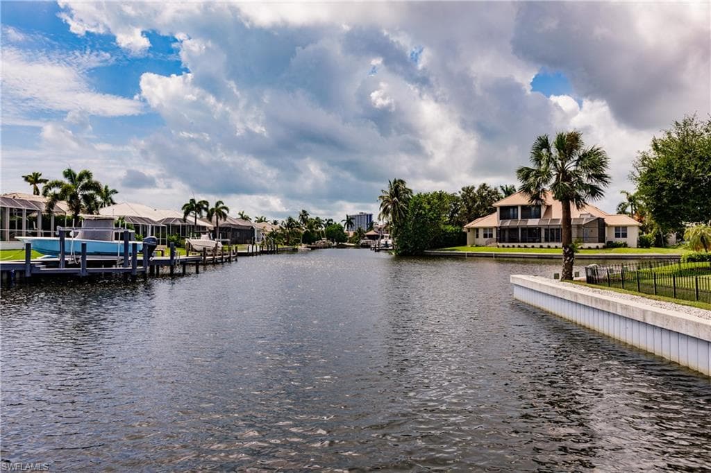 1045 Cottonwood Ct, Marco Island, FL 34145-38