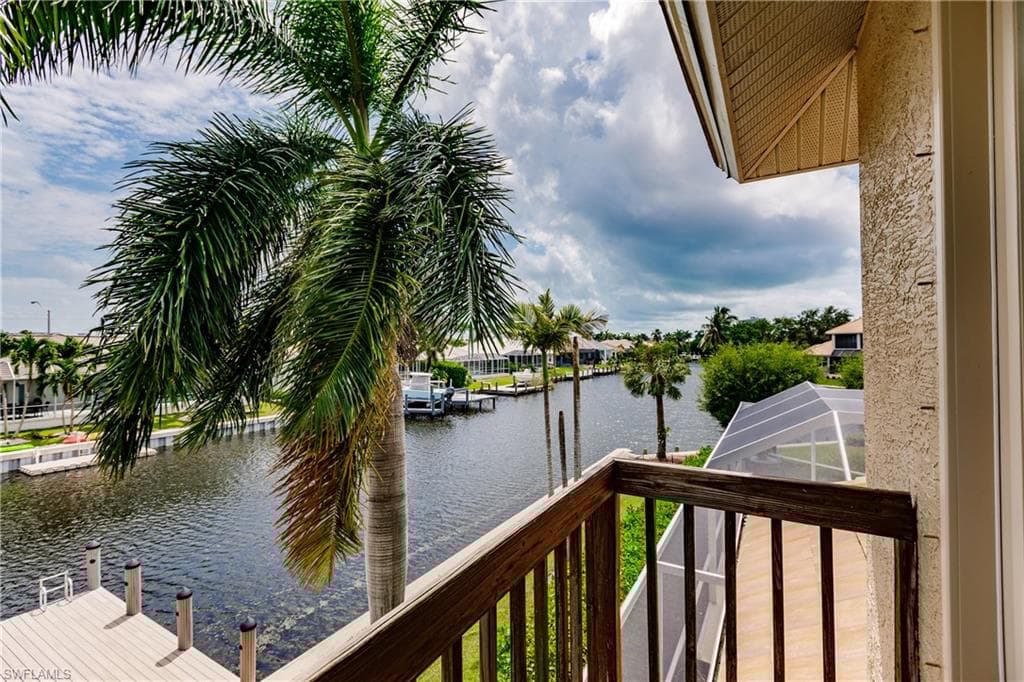 1045 Cottonwood Ct, Marco Island, FL 34145-48