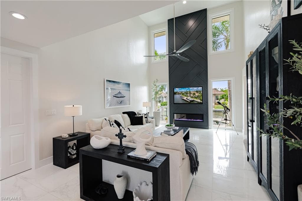 1045 Cottonwood Ct, Marco Island, FL 34145-8