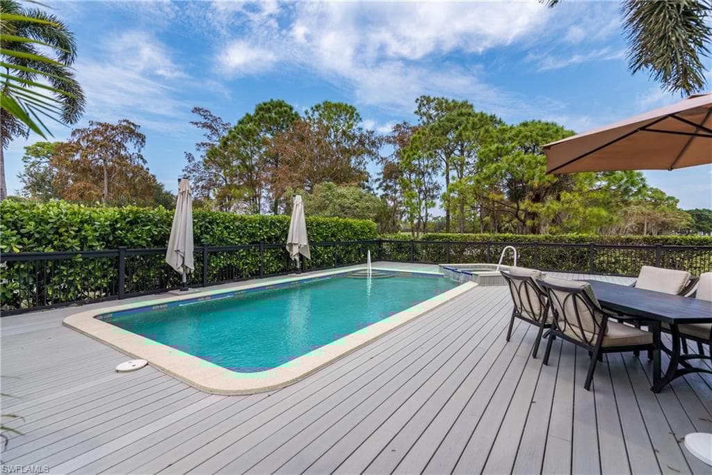 28 Golf Cottage Dr, Naples, FL 34105-27