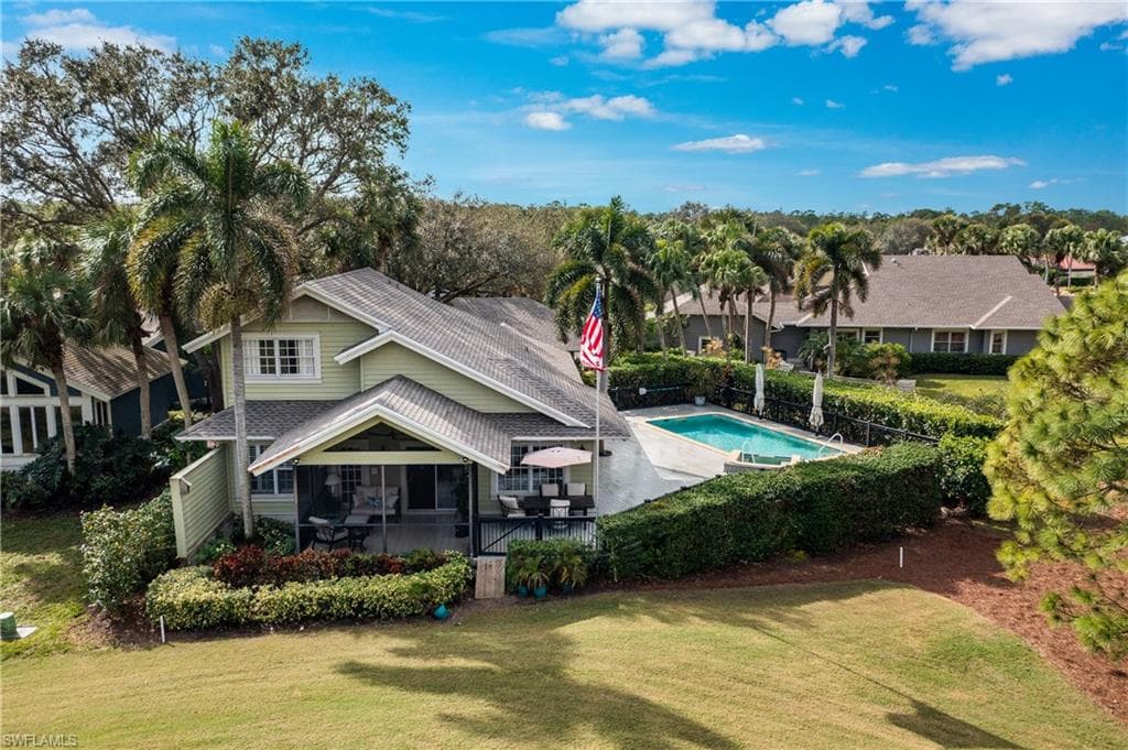 28 Golf Cottage Dr, Naples, FL 34105-2