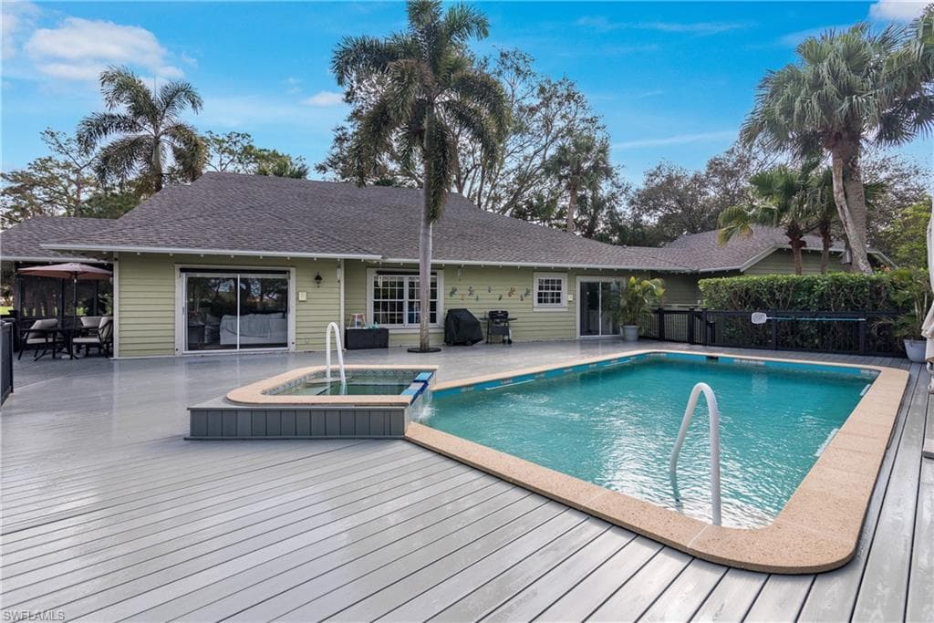 28 Golf Cottage Dr, Naples, FL 34105-29