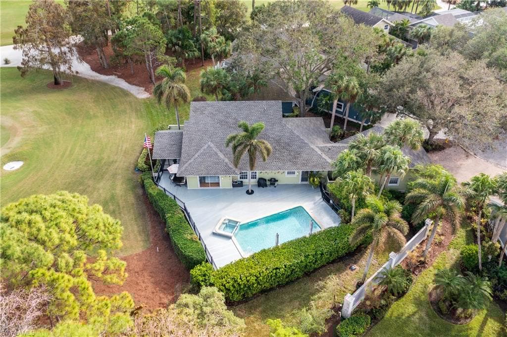 28 Golf Cottage Dr, Naples, FL 34105-34