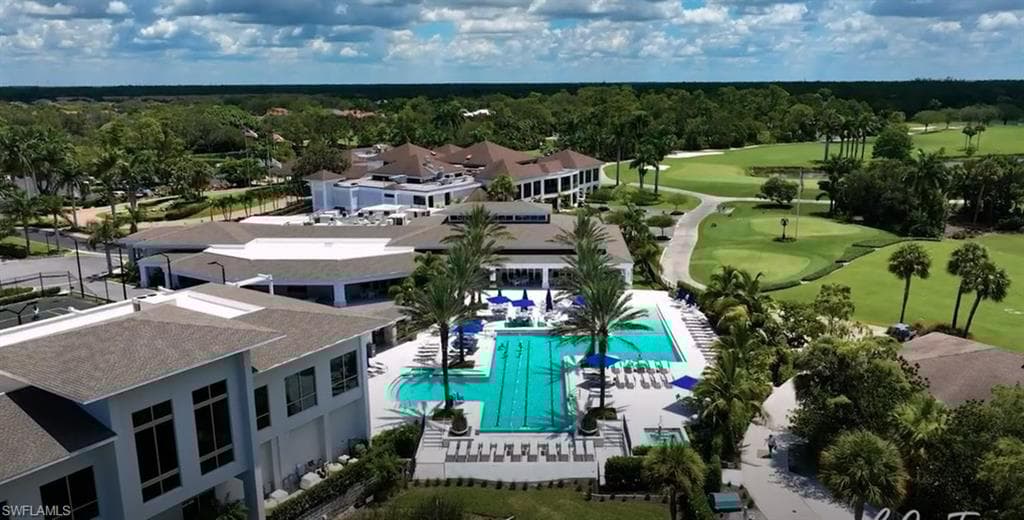 28 Golf Cottage Dr, Naples, FL 34105-40