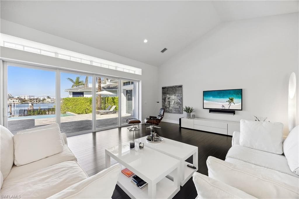 299 Mermaids Bight, Naples, FL 34103-13