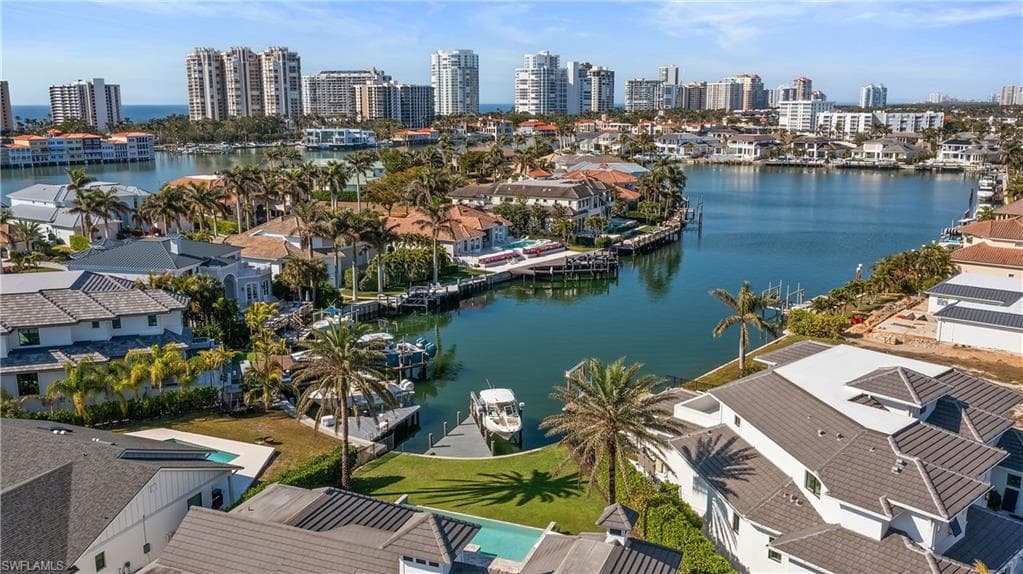 299 Mermaids Bight, Naples, FL 34103-34