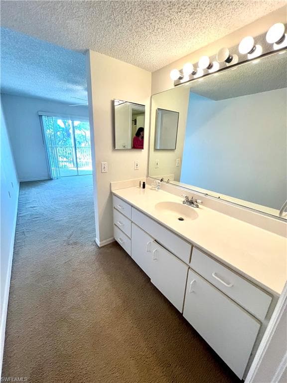 441 Quail Forest Blvd A302, Naples, FL 34105-10