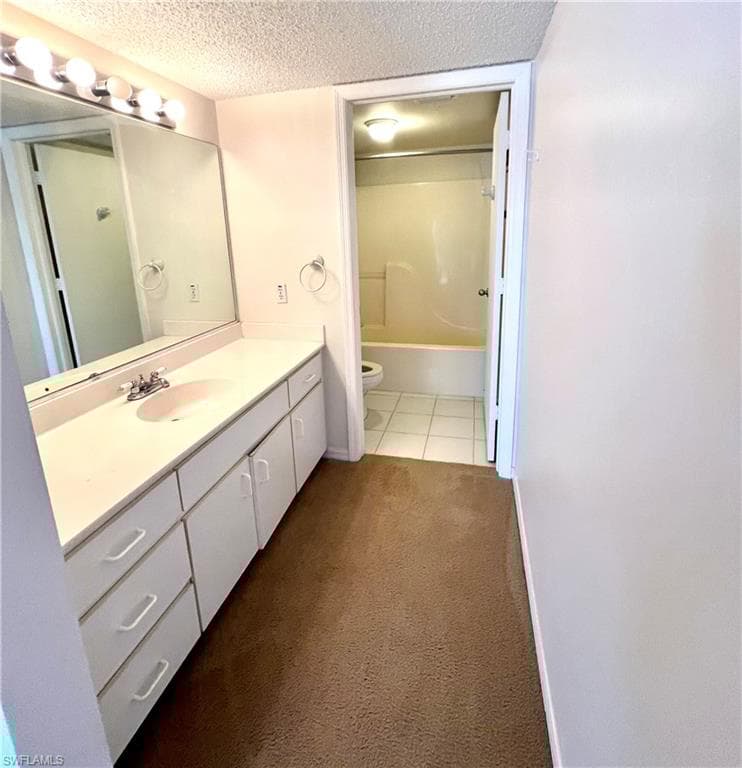 441 Quail Forest Blvd A302, Naples, FL 34105-11
