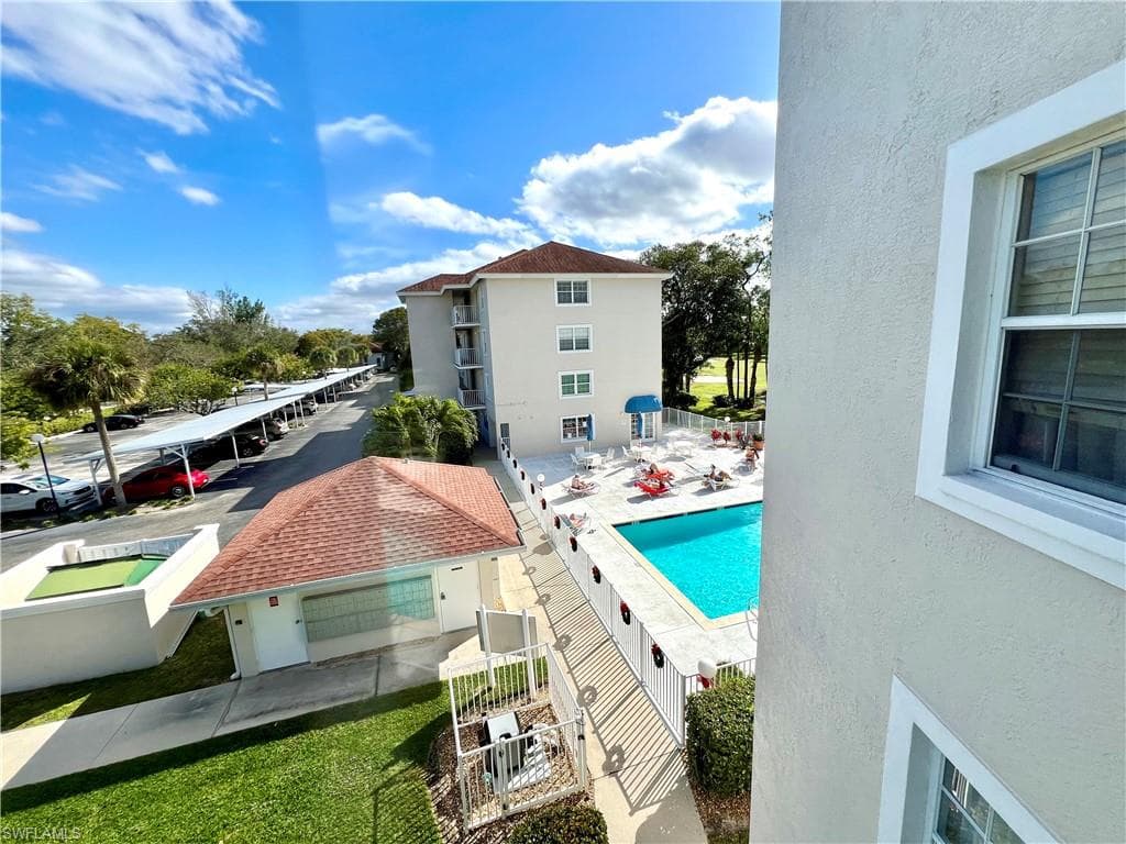 441 Quail Forest Blvd A302, Naples, FL 34105-20