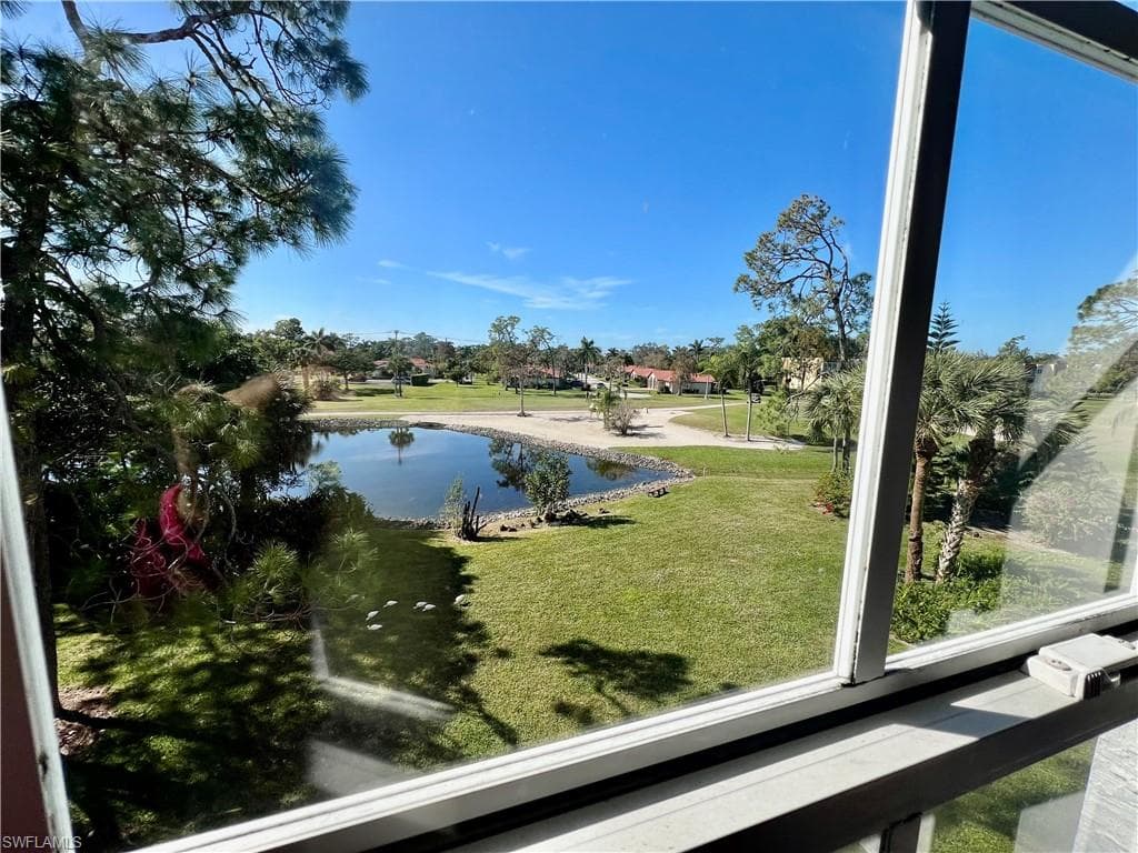 441 Quail Forest Blvd A302, Naples, FL 34105-3