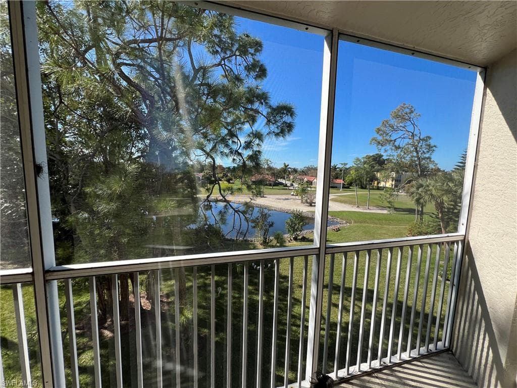 441 Quail Forest Blvd A302, Naples, FL 34105-8