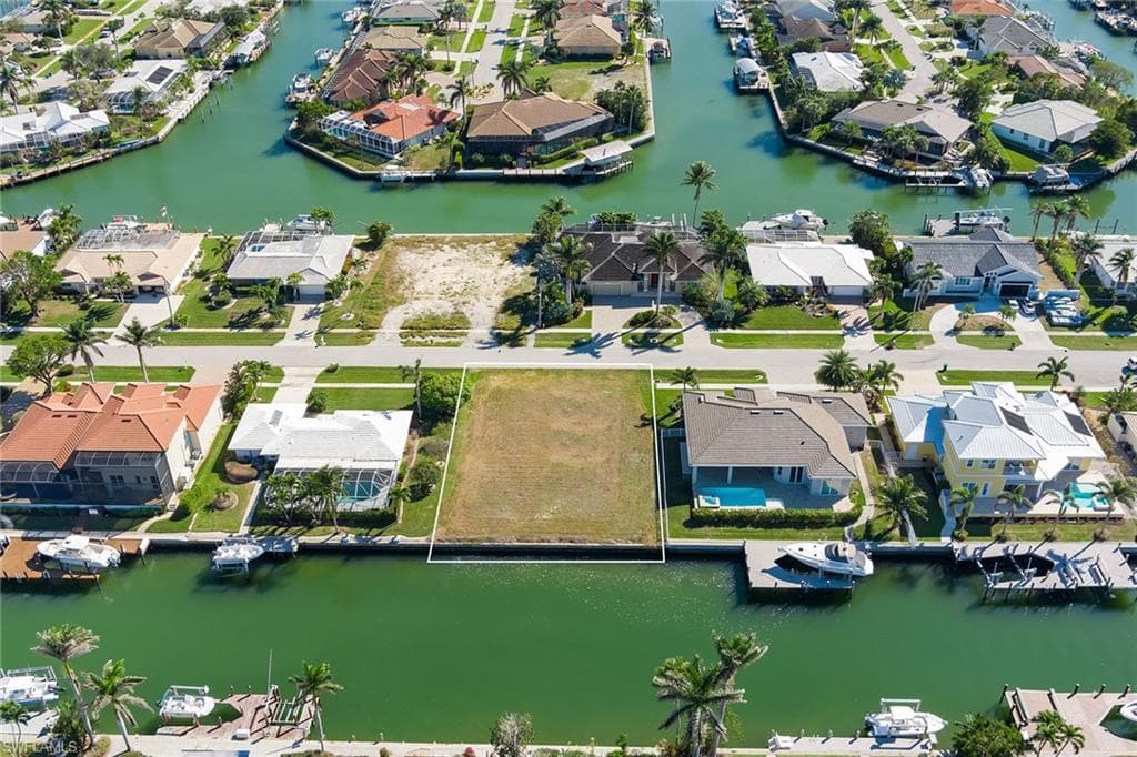 1748 Wavecrest Ct, Marco Island, FL 34145-11