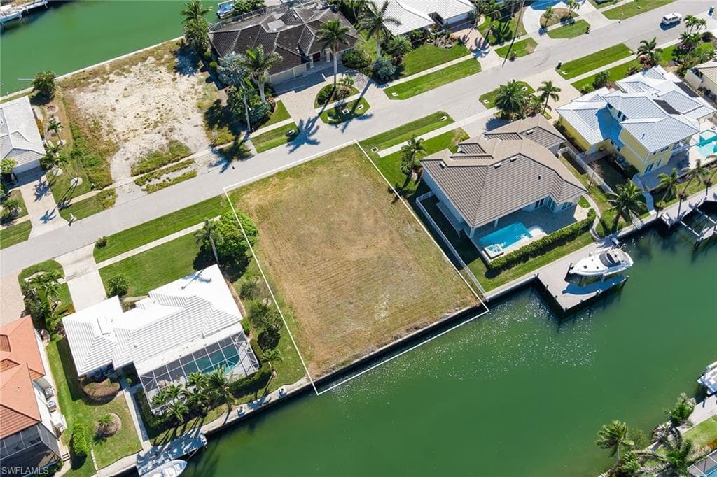 1748 Wavecrest Ct, Marco Island, FL 34145-12