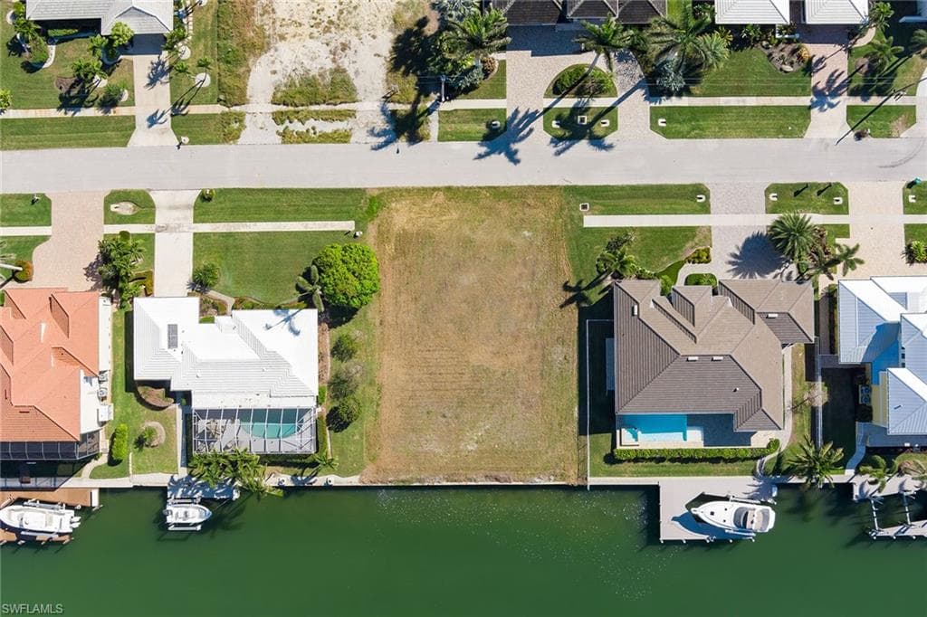 1748 Wavecrest Ct, Marco Island, FL 34145-14
