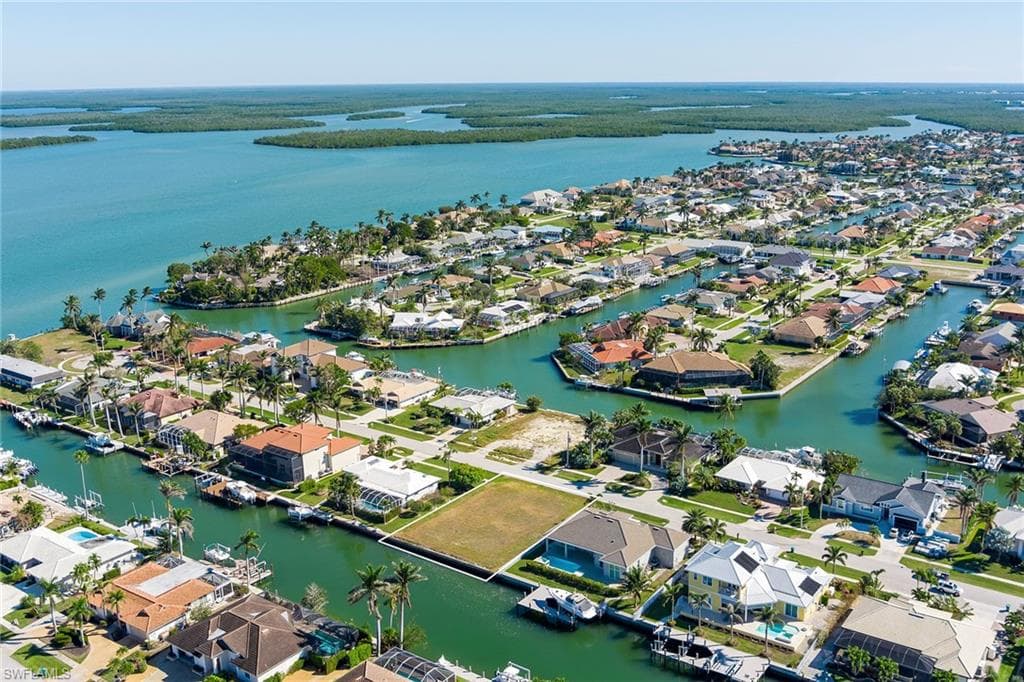 1748 Wavecrest Ct, Marco Island, FL 34145-3