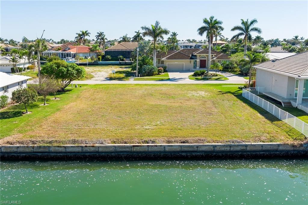 1748 Wavecrest Ct, Marco Island, FL 34145-4