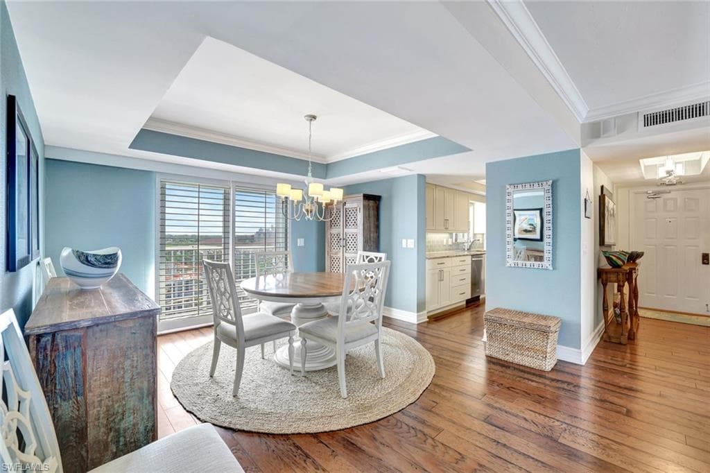 9051 Gulf Shore Dr 603, Naples, FL 34108-7