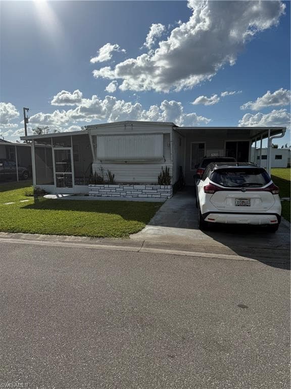 2739 Teakwood Blvd, North Fort Myers, FL 33917-2