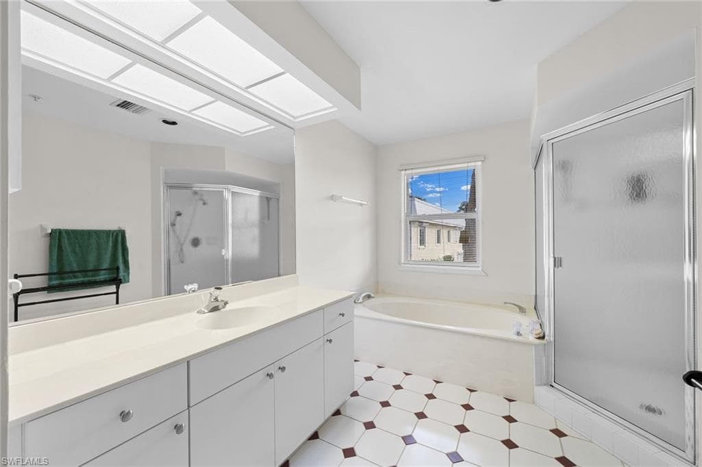 248 4th Ave S D-201, Naples, FL 34102-22