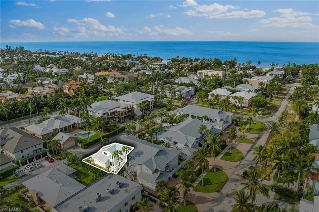 248 4th Ave S D-201, Naples, FL 34102-42