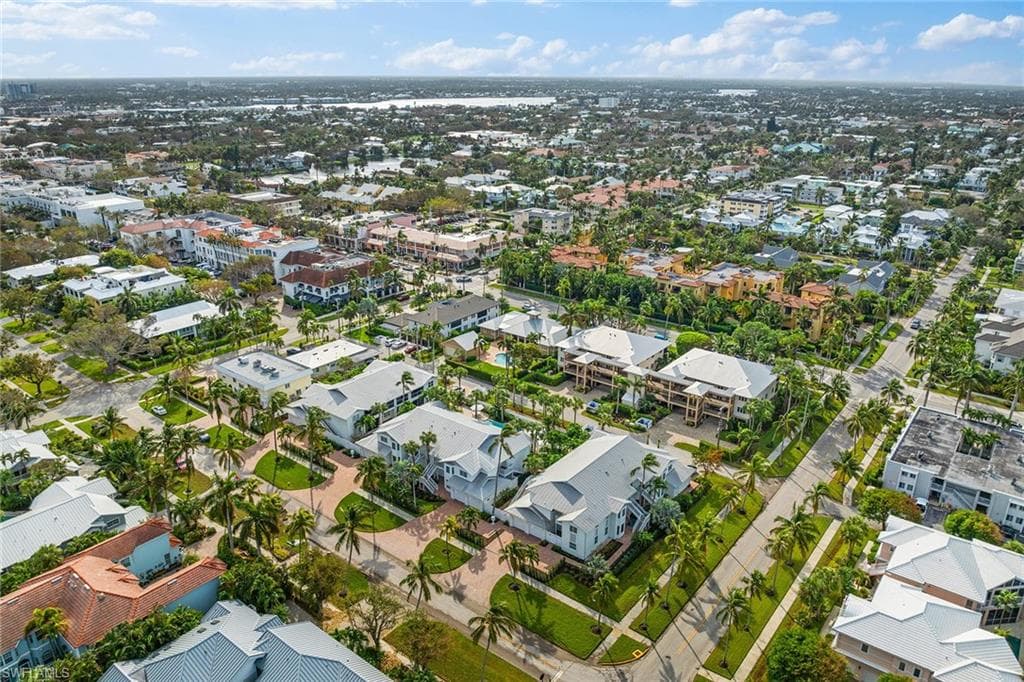 248 4th Ave S D-201, Naples, FL 34102-44