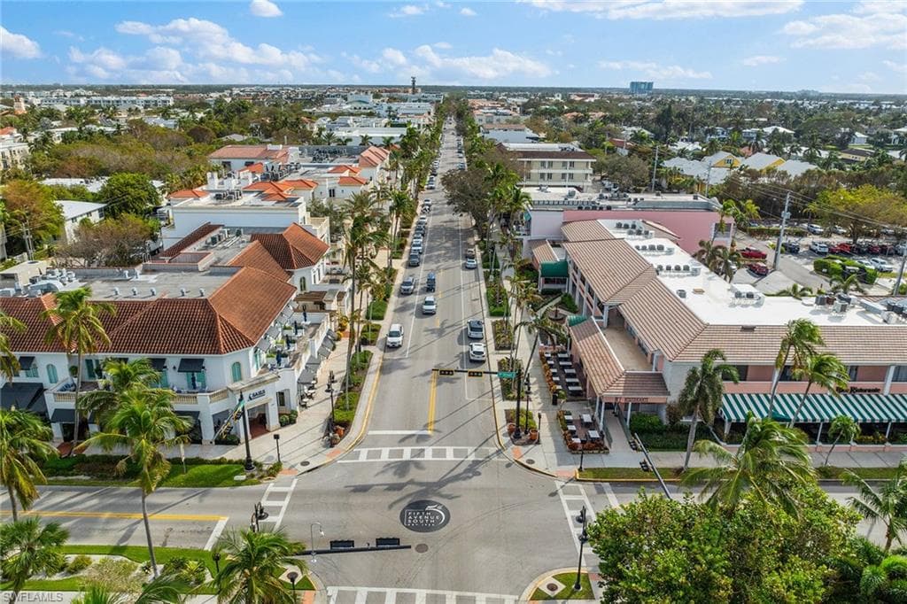 248 4th Ave S D-201, Naples, FL 34102-48