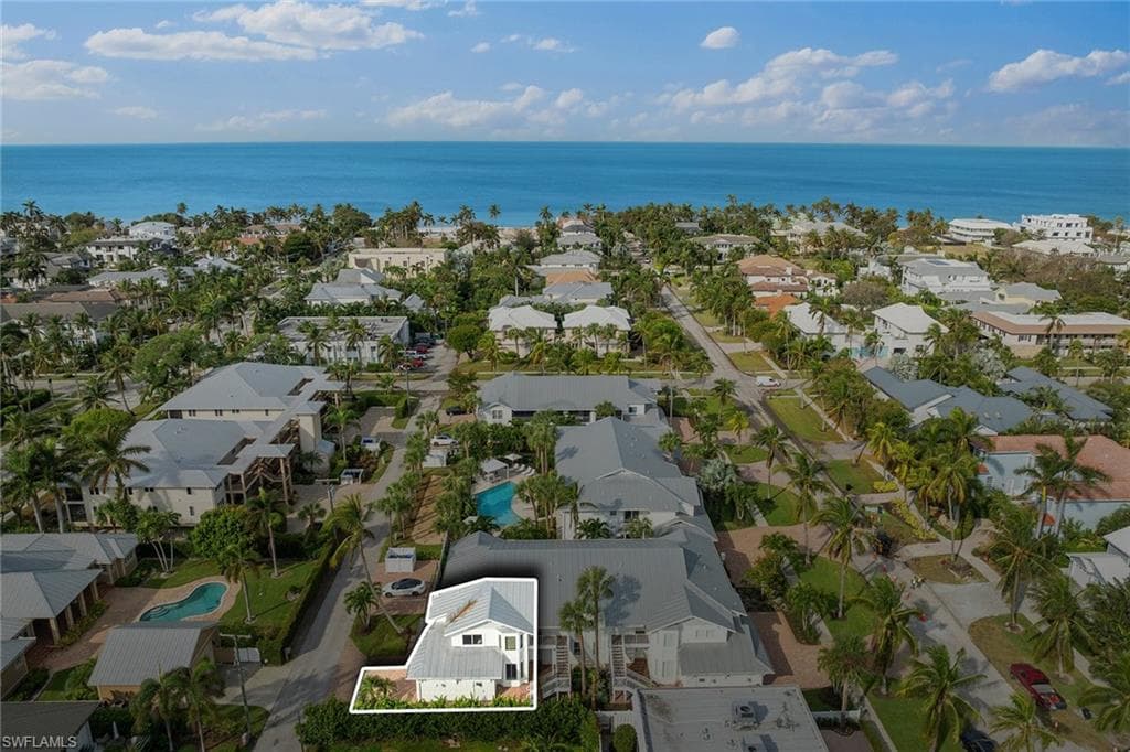 248 4th Ave S D-201, Naples, FL 34102-4
