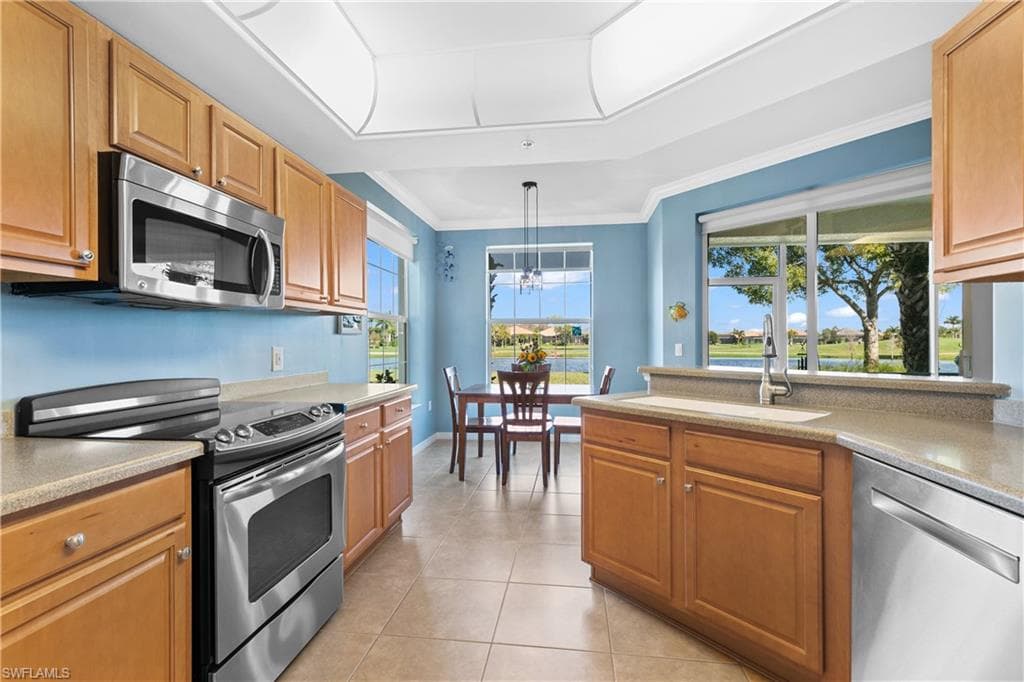 12033 Covent Garden Ct 2403, Naples, FL 34120-9