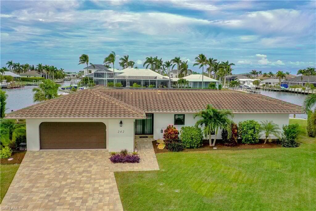 242 Angler Ct, Marco Island, FL 34145-11