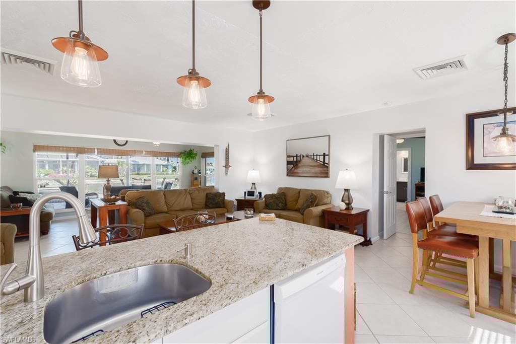 242 Angler Ct, Marco Island, FL 34145-19