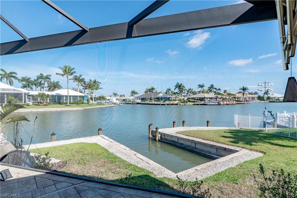 242 Angler Ct, Marco Island, FL 34145-36