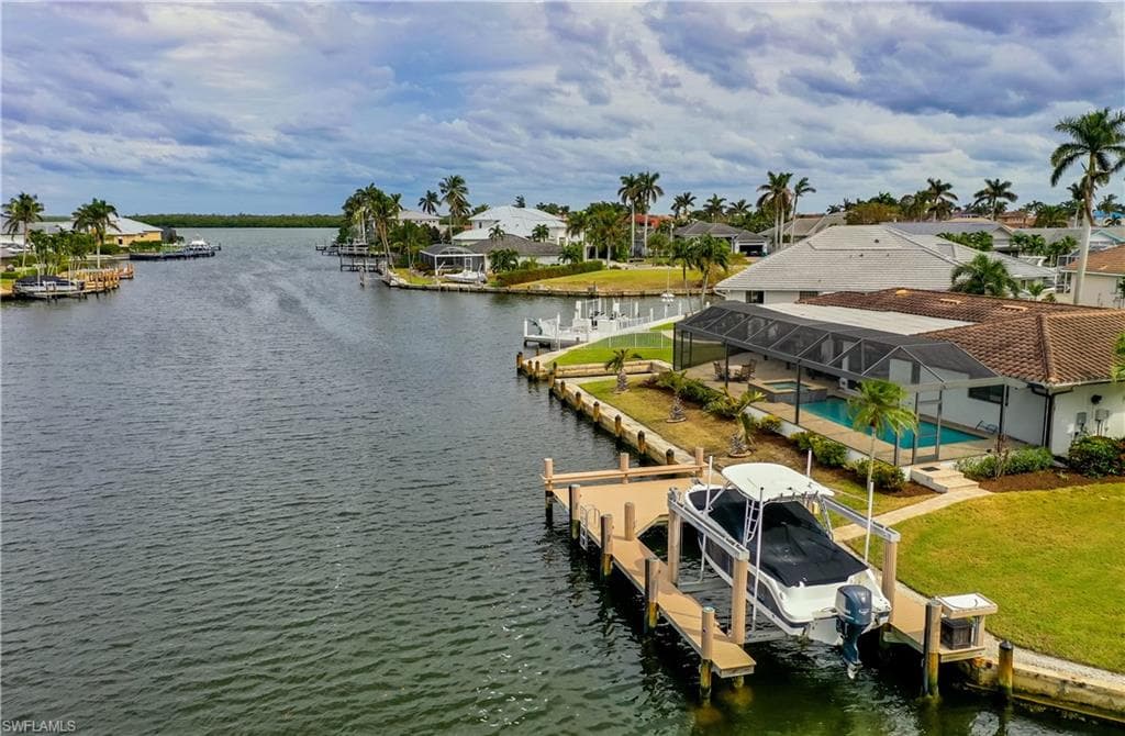 242 Angler Ct, Marco Island, FL 34145-4