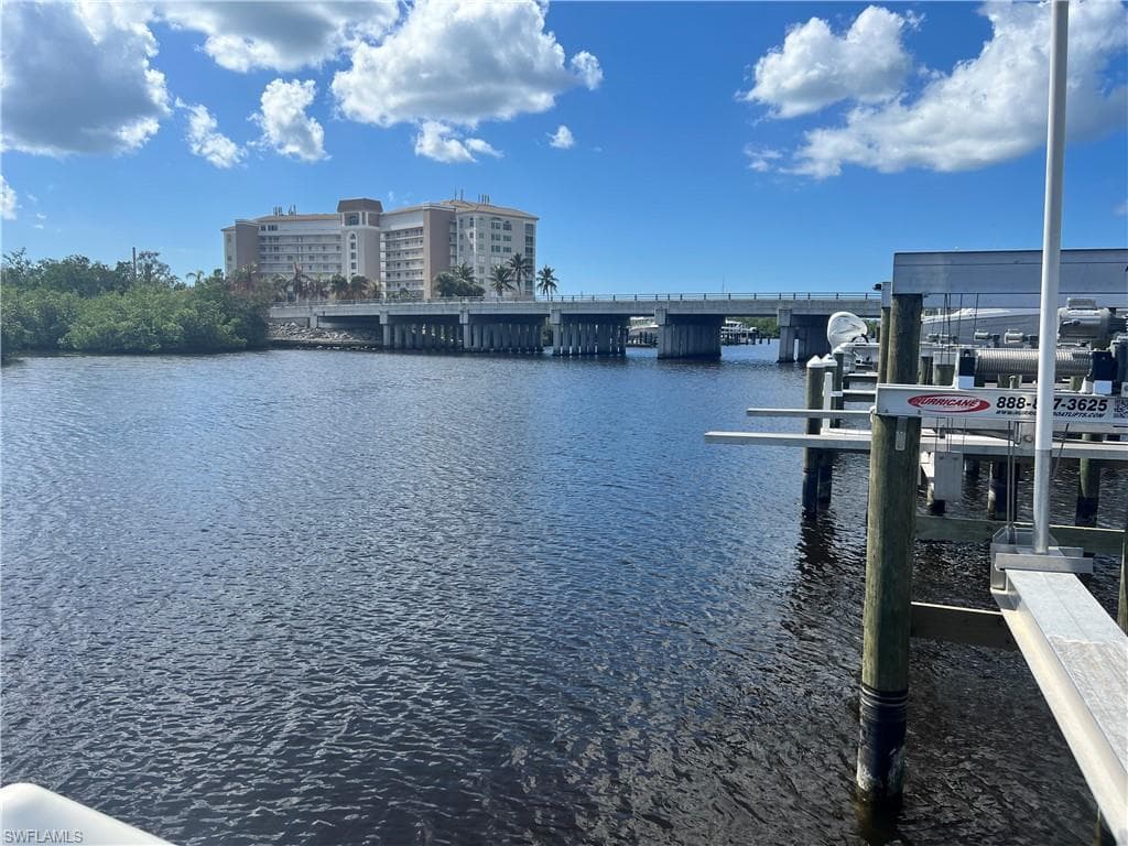 243d Wiggins Bay Dr, Naples, FL 34110-2