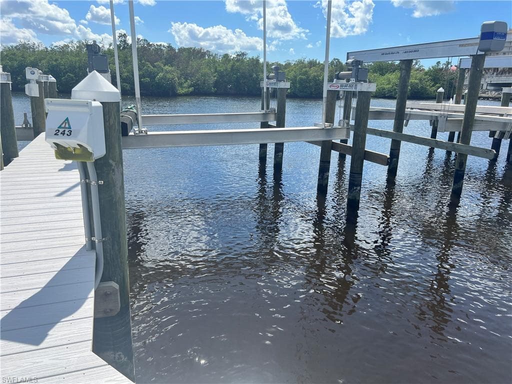 243d Wiggins Bay Dr, Naples, FL 34110-4