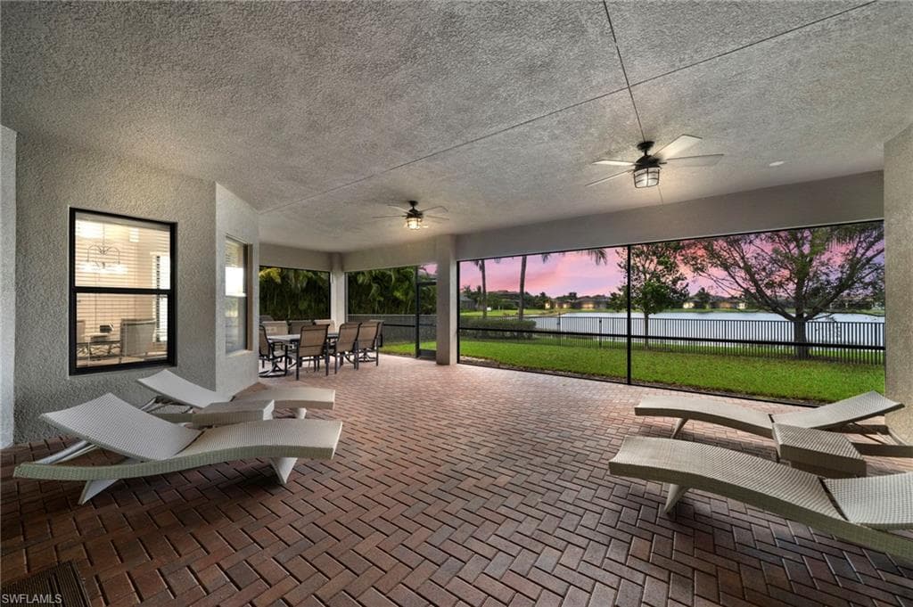 4365 Caldera Cir, Naples, FL 34119-4