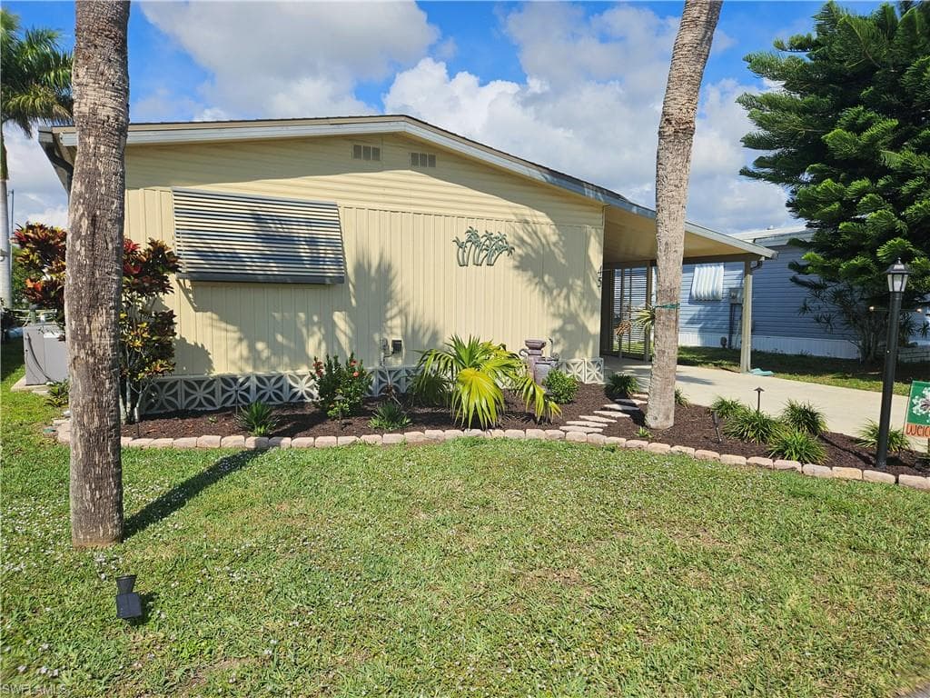 45 Aquamarine Ave 45-q, Naples, FL 34114-9