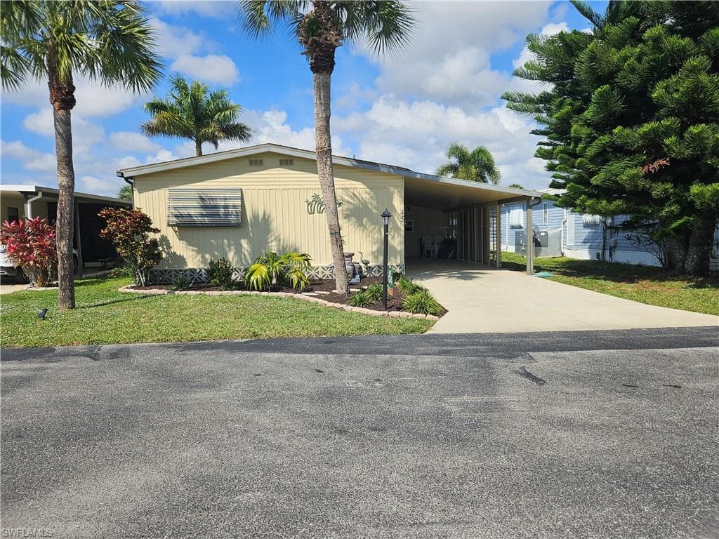 45 Aquamarine Ave 45-q, Naples, FL 34114-7
