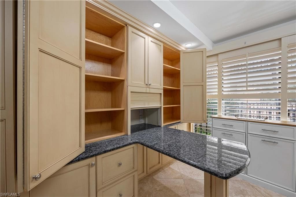 5940 Via Lugano 1-202, Naples, FL 34108-12