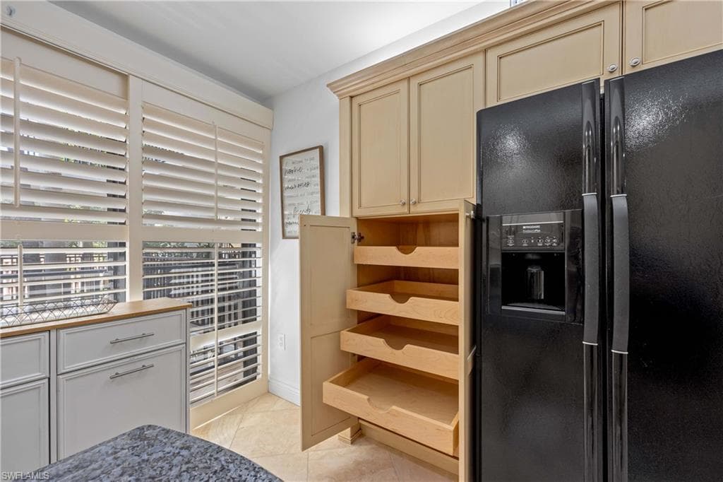5940 Via Lugano 1-202, Naples, FL 34108-13