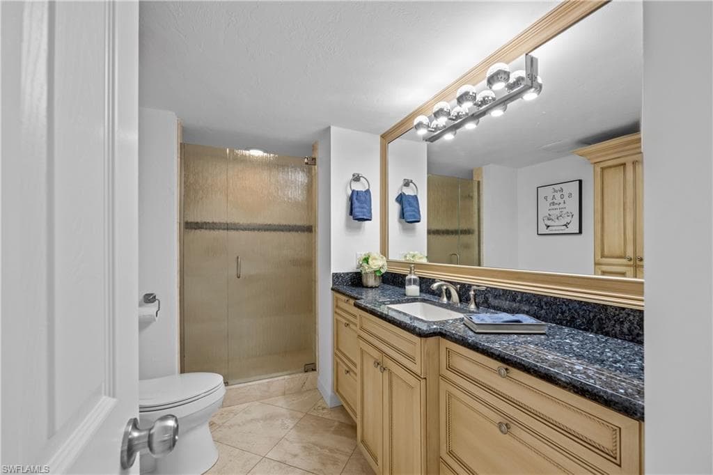 5940 Via Lugano 1-202, Naples, FL 34108-27