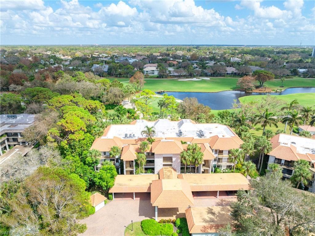 5940 Via Lugano 1-202, Naples, FL 34108-2