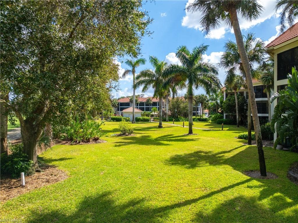 5940 Via Lugano 1-202, Naples, FL 34108-35