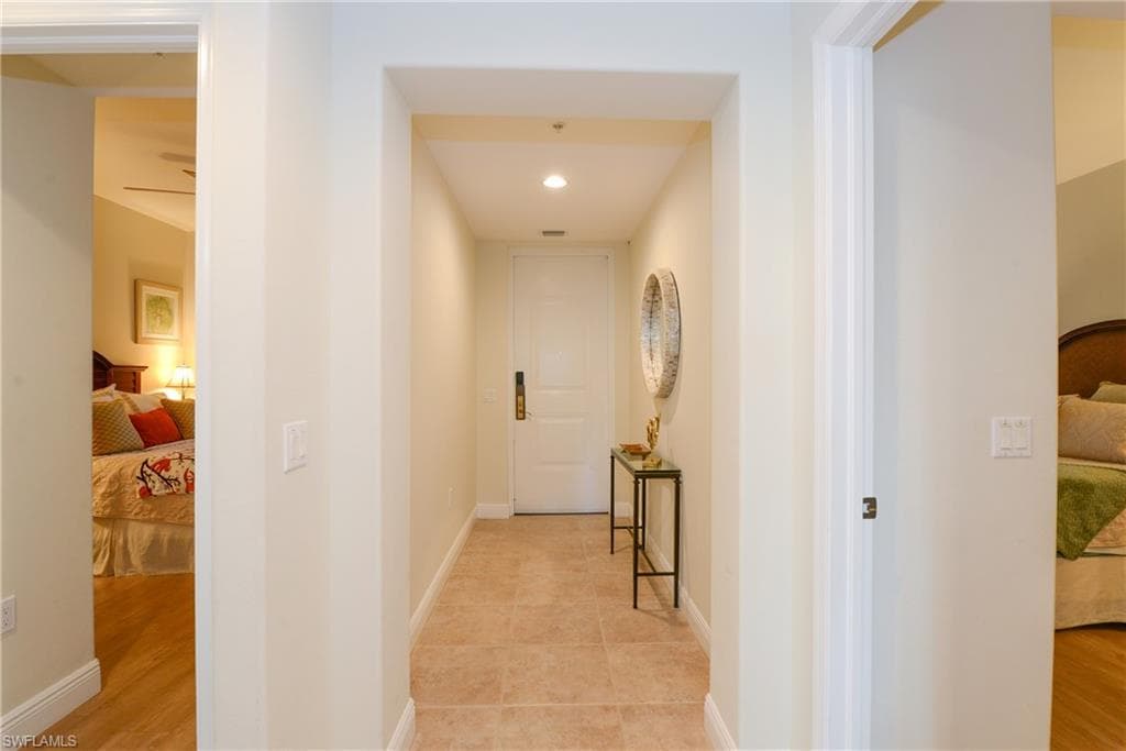 975 Sandpiper St A-104, Naples, FL 34102-17