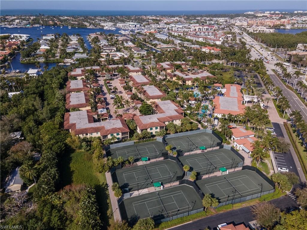 975 Sandpiper St A-104, Naples, FL 34102-4