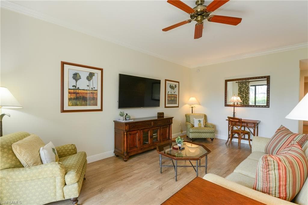 975 Sandpiper St A-104, Naples, FL 34102-7