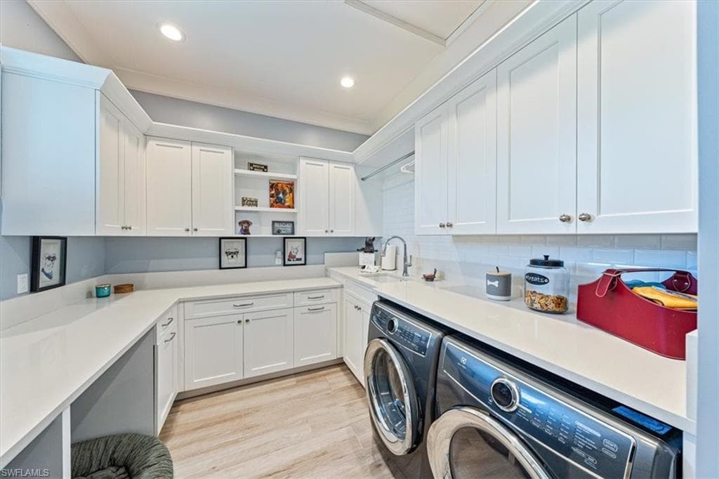 564 Spinnaker Dr, Marco Island, FL 34145-29