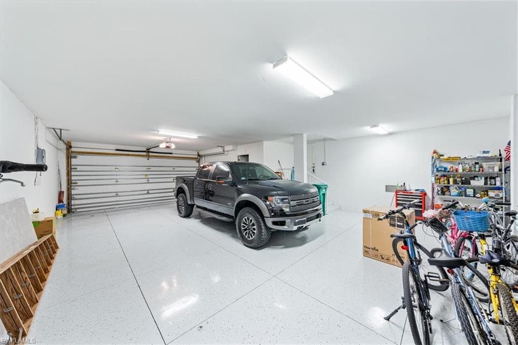 564 Spinnaker Dr, Marco Island, FL 34145-32