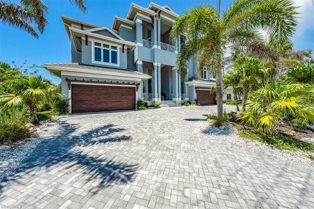 564 Spinnaker Dr, Marco Island, FL 34145-38